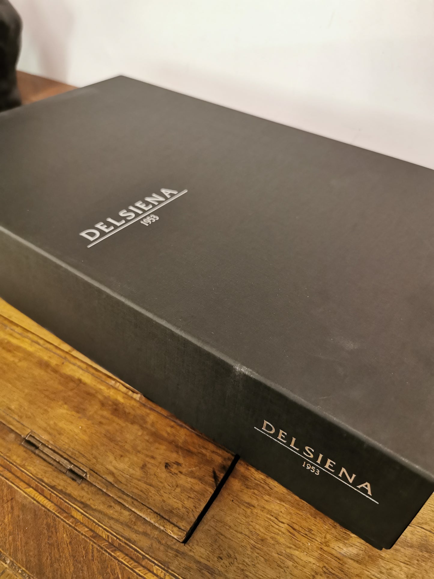 DelSiena camicia uomo tessuto armatura celeste bianca. Collo a punta classico. Moder-fit