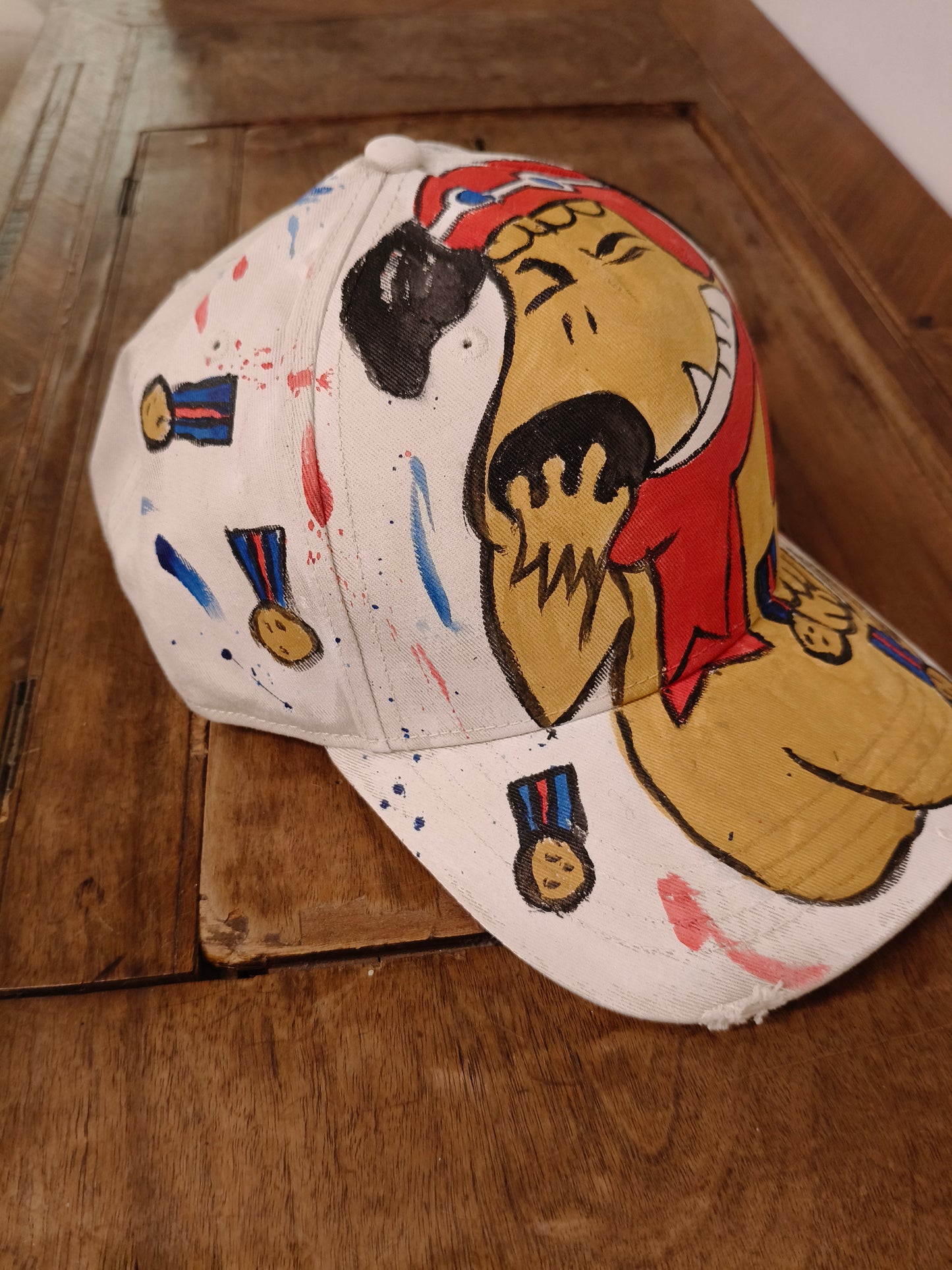 Cappellino dipinto a mano "MATTLEY". NOTPRINTED
