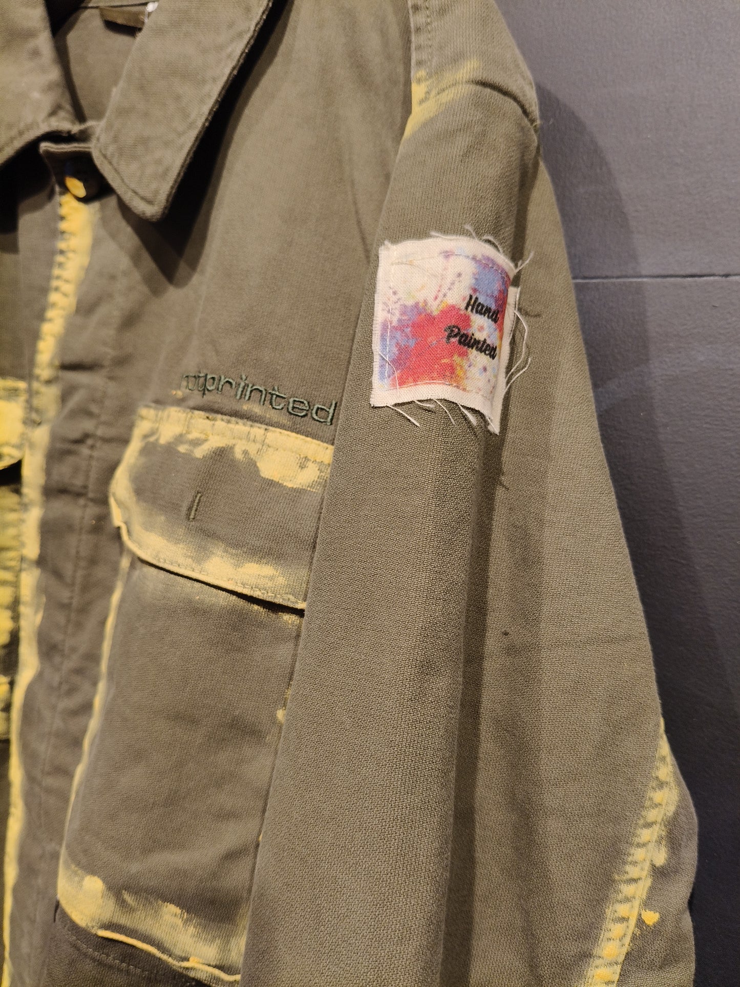 Giacca Vintage Militare dipinta a mano.Tg M NOTPRINTED. Banksy. Pezzo unico nr 5527