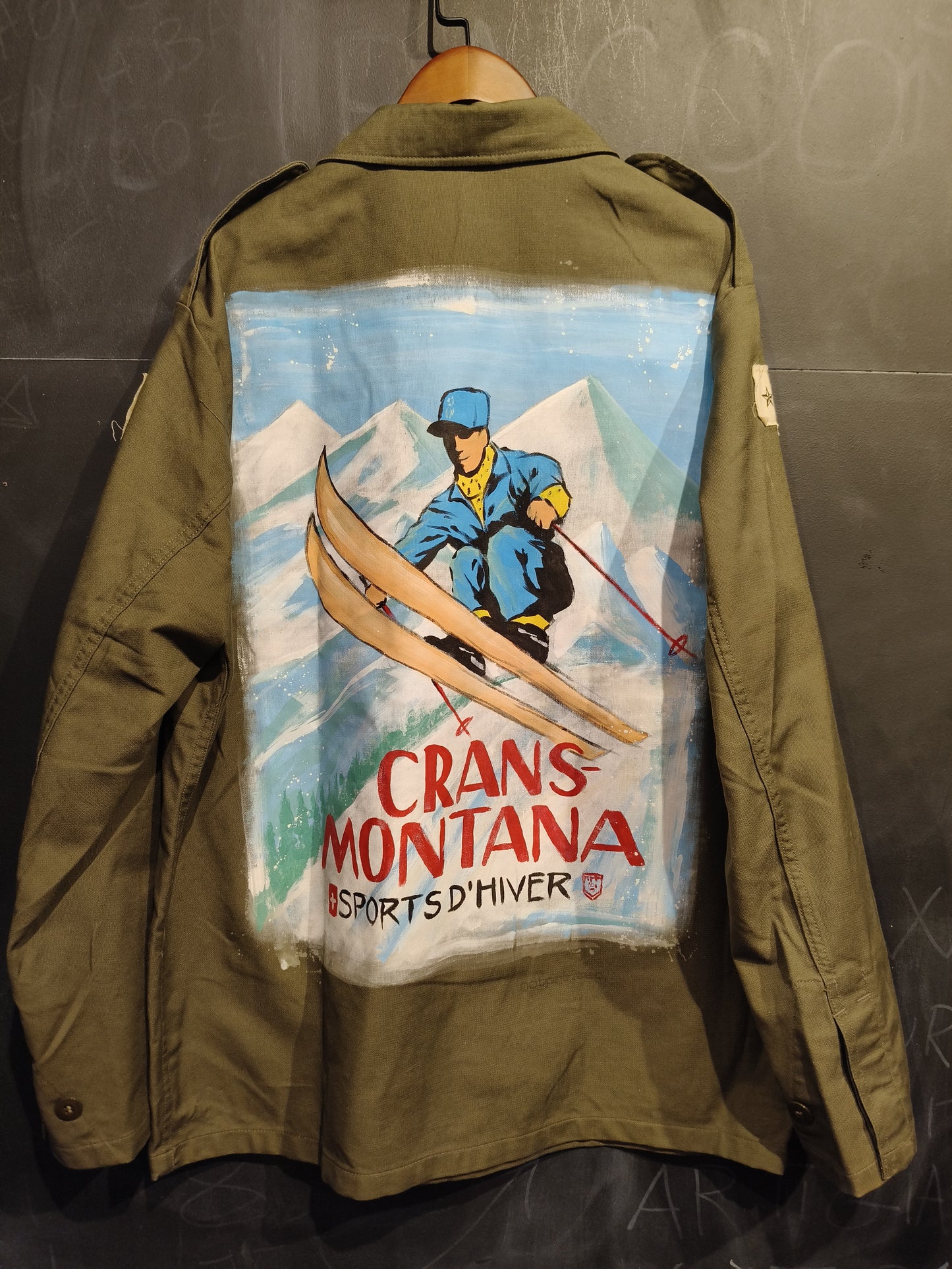 Giacca Vintage Militare dipinta a mano.Tg L NOTPRINTED. Crans montana. Pezzo unico nr 5126