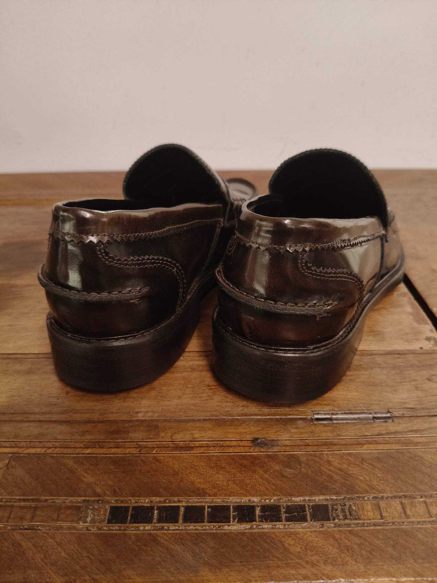 Mocassino colore Testa di moro LUCIDO. Calzatura Artigianale WOW vera pelle